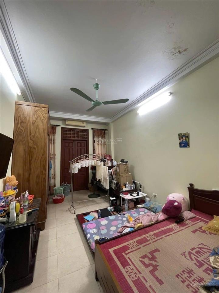 Bán nhà mặt phố vân hồ 3, dt 50m2 x 4 tầng, mặt tiền 3.6m, vf3 đỗ cửa, 20 tỷ