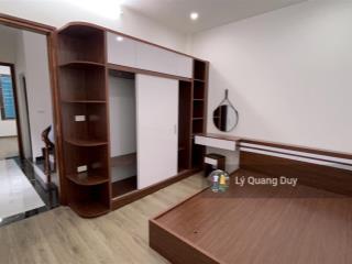Chính chủ bán nhà 4 tầng 38m2 tại phố mễ trì, full nội thất giá 8.1 tỷ