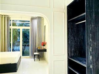 Lô góc đẹp nhất đường hùng vương, dt 82m2, ngang 9m, nhà 3 tầng, giá 30 tỷ.  0984 939 ***