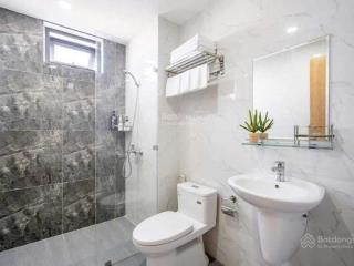 Căn hộ cao cấp 8 tầng đường núi thành, dt 147m2, có dòng tiền 130tr/th, giá 29,5 tỷ.  0984 939 ***
