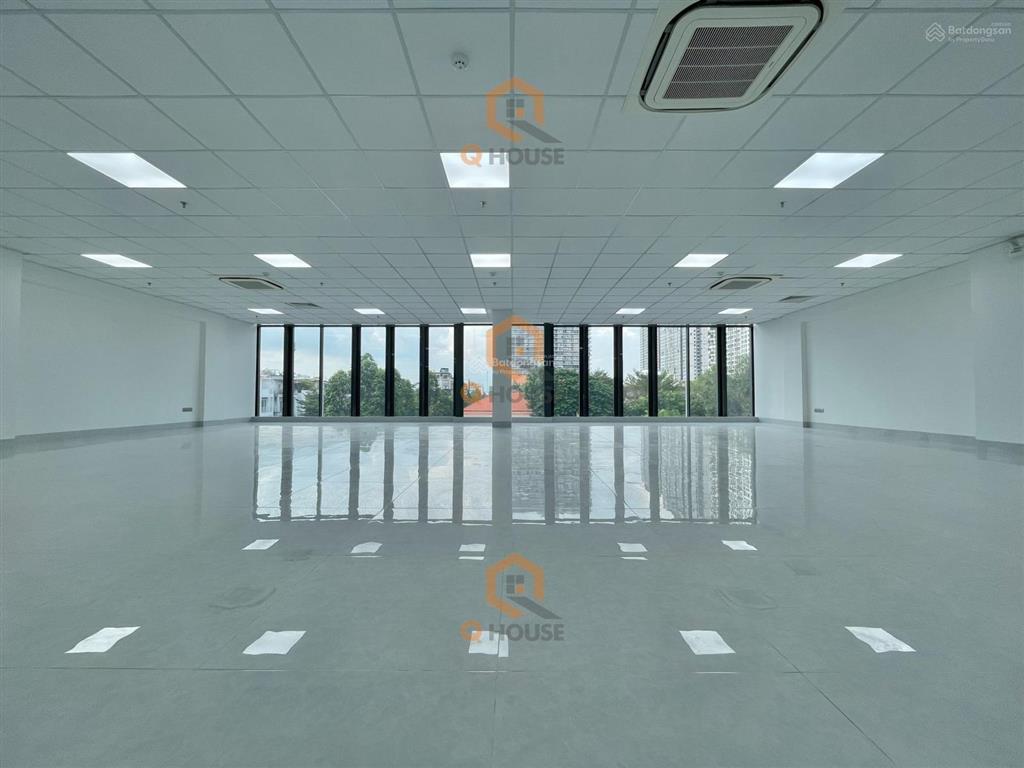 03 tòa nhà văn phòng mới ngay trương văn bang 16*20m, hầm, 6 tầng suốt, thang máy, 250 triệu/tháng