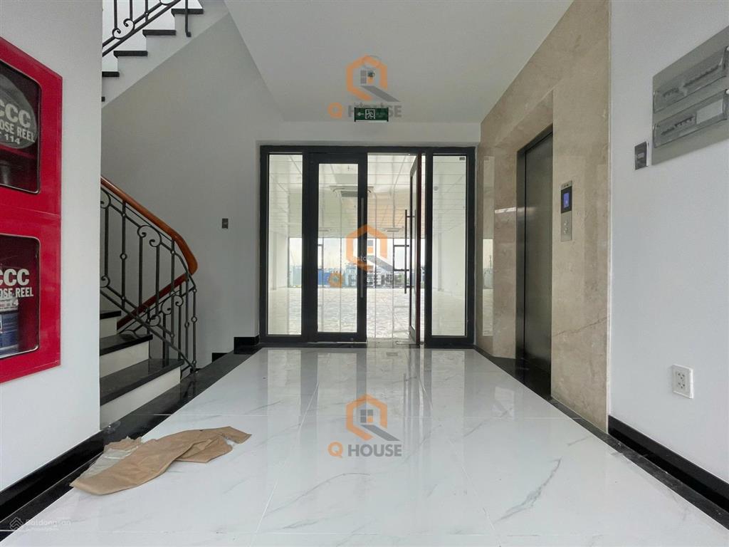 03 tòa nhà văn phòng mới ngay trương văn bang 16*20m, hầm, 6 tầng suốt, thang máy, 250 triệu/tháng