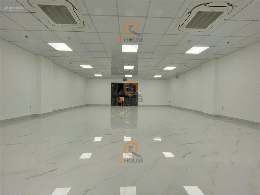 03 tòa nhà văn phòng mới ngay trương văn bang 16*20m, hầm, 6 tầng suốt, thang máy, 250 triệu/tháng