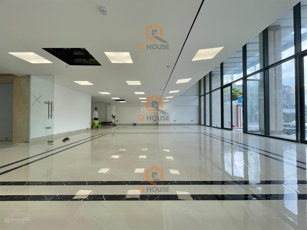 03 tòa nhà văn phòng mới ngay trương văn bang 16*20m, hầm, 6 tầng suốt, thang máy, 250 triệu/tháng