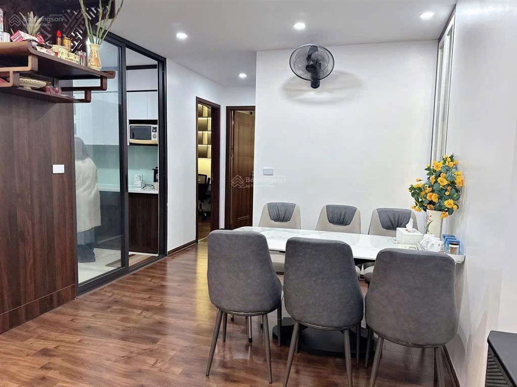 Cần bán căn hộ 2pn đầy đủ nội thất, đã có sổ sẵn sàng sang tên, chung cư tecco diamond, thanh trì