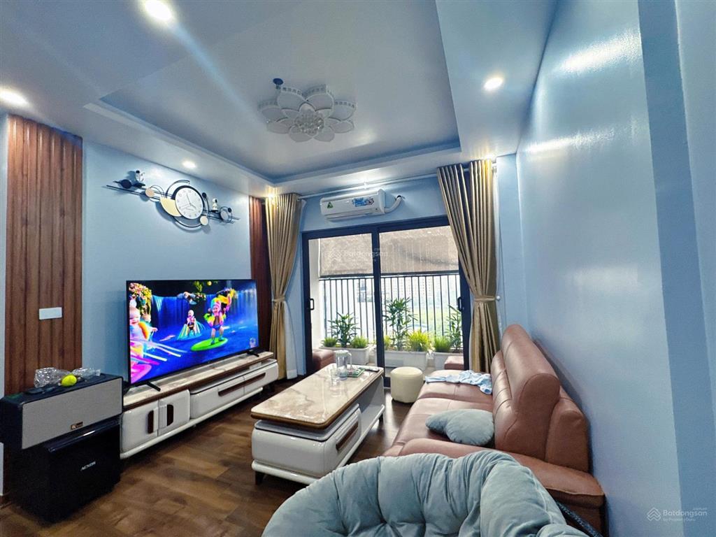 Cần bán căn góc 3pn đầy đủ nội thất, nhà mới đã có sổ, tiện ích đầy. chung cư tecco diamond