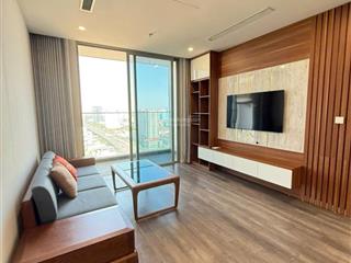 Em sẵn quỹ ch  2pn, cơ bản  full đồ cao cấp nhập khẩu, cc the nine.  0977 986 ***