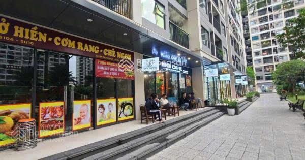 Bán gấp shop khối đế chiết khấu ngay 5 tỷ cho thuê 2530tr/ tháng ngay mặt sảnh bs11