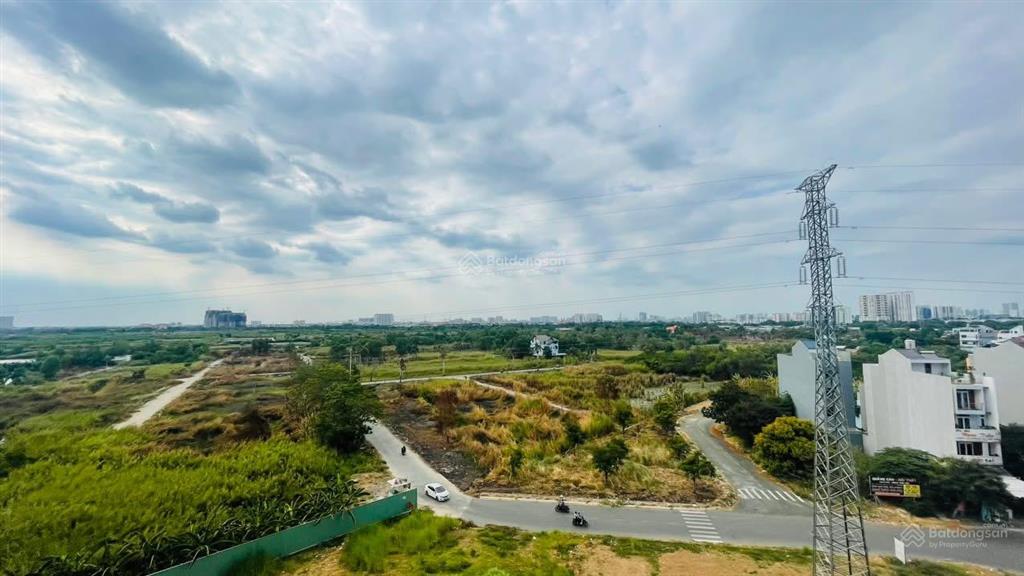 Bán gấp căn hộ 2pn, 2wc, 65m2 tại lovera vista, bình chánh, 3,15 tỷ