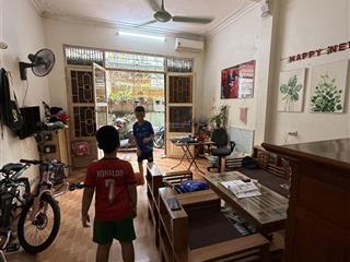 Bán nhà phố mễ trì hạ, dt 40m2, mặt tiền 4,2m, sổ vuông 30m ra ô tô tránh, giá hơn 6 tỷ