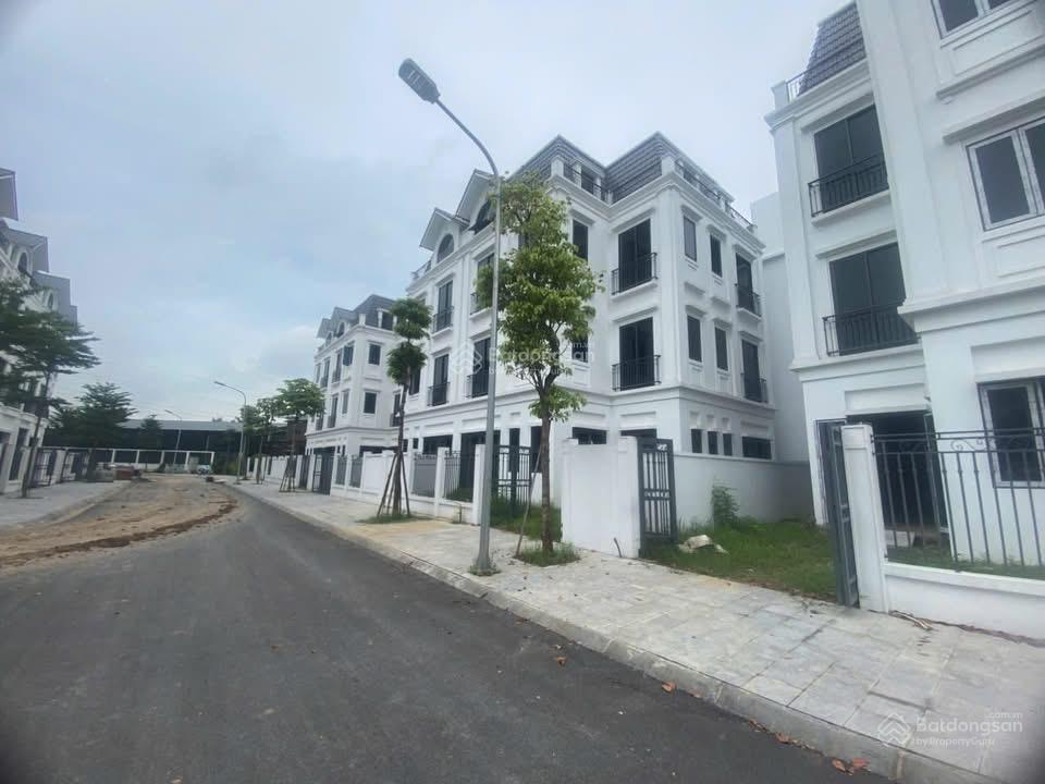 Bán biệt thự mễ trì, dt 75m2 x 4 tầng, mặt tiền 7,5m đường 9m, ô tô vào nhà giá rẻ nhất khu vực