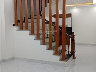 Bán nhà đẹp mới  phố đỗ đức dục  diện tích 43m2  cách ô tô tránh 15m  giá chỉ 8 tỷ nhỏ