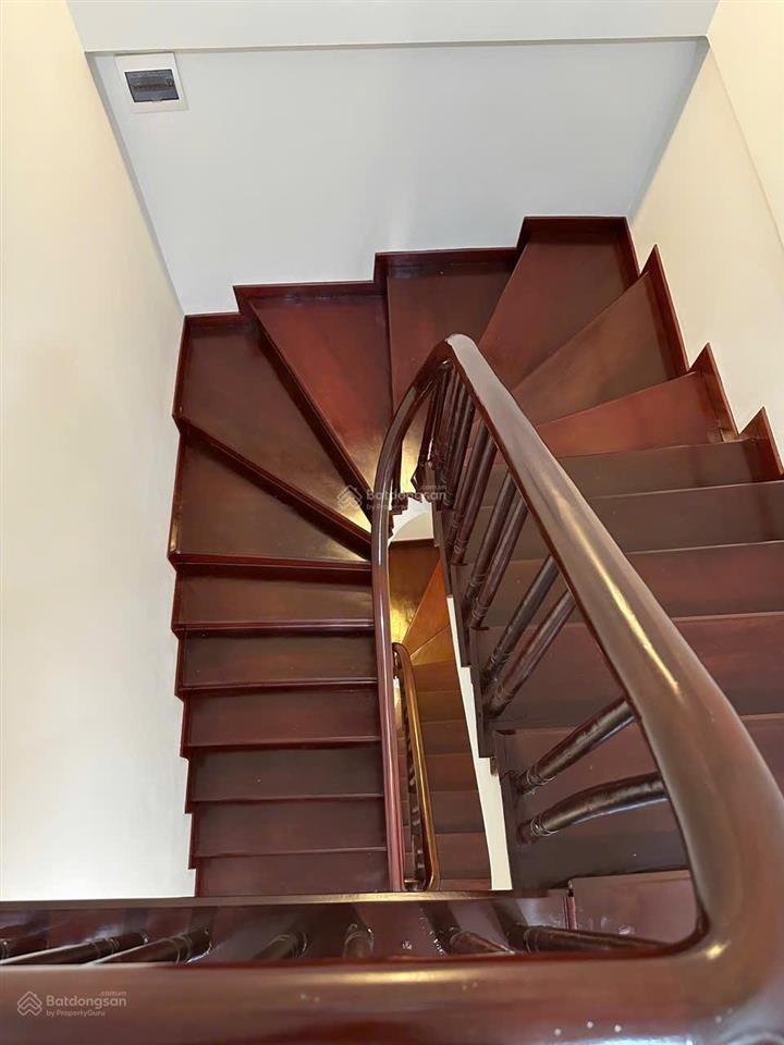 Bán nhà đẹp ô tô đỗ cửa phố nguyễn văn huyên, cầu giấy 68m2 x 6 tầng mt4,5m