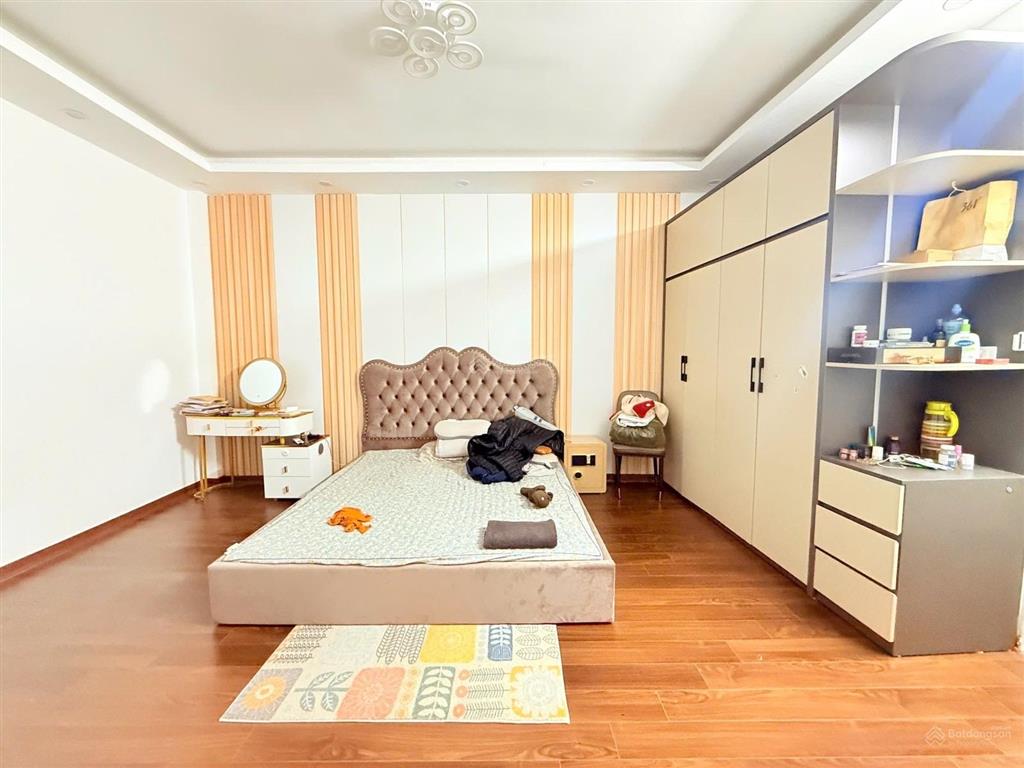 Bán nhà đẹp phố lê đức thọ 42m x 5 tầng ô tô tới cổng giá 9 tỷ