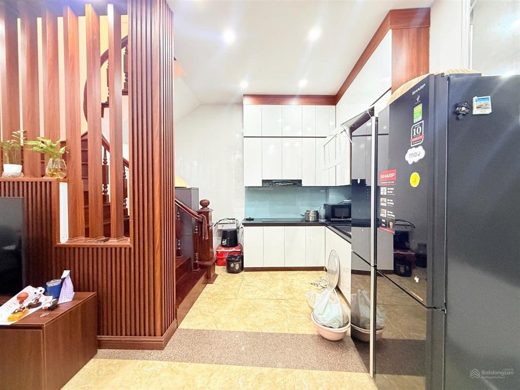 Bán nhà đẹp phố lê đức thọ 42m x 5 tầng ô tô tới cổng giá 9 tỷ