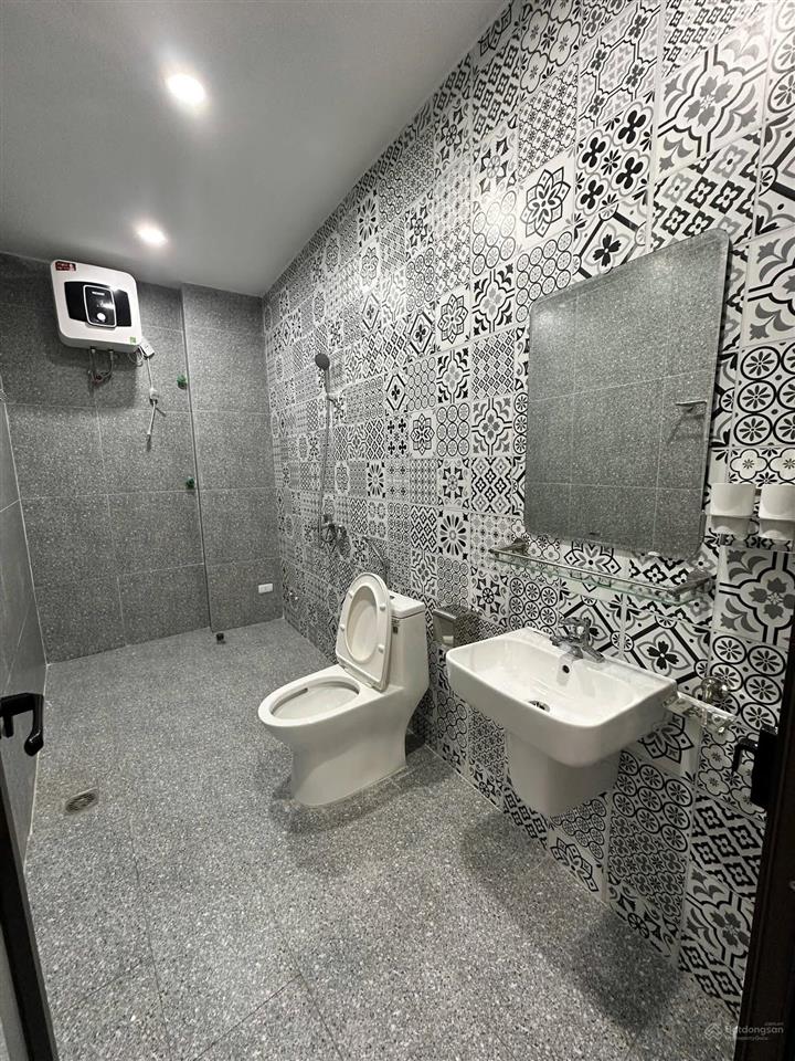 Bán toà nhà ccmini dòng tiền phố lê quang đạo, dt 65m x 7 tầng thang máy, giá 16 tỷ nhỉnh