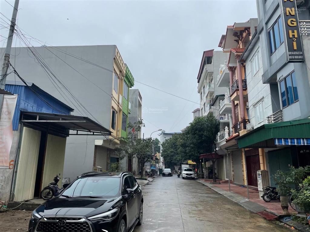 Bán lô đất đẹp sát kcn tiên sơn, dân cư đông đúc, có thể ở hoặc kinh doanh, sổ sẵn, giá chỉ 4,1 tỷ