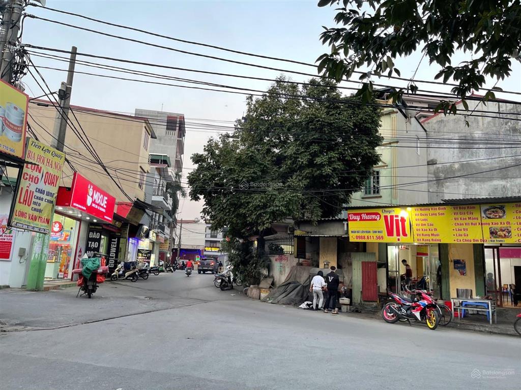 Bán lô đất đẹp sát kcn tiên sơn, dân cư đông đúc, có thể ở hoặc kinh doanh, sổ sẵn, giá chỉ 4,1 tỷ