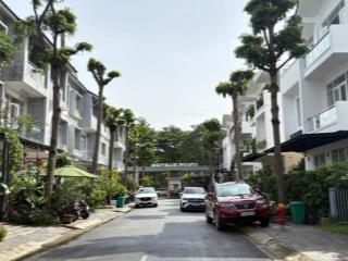 Biệt thự đơn lập (11.2x20) 371m2 SD Liên Phường, Sát Global City, Hồ Bơi, Compoud