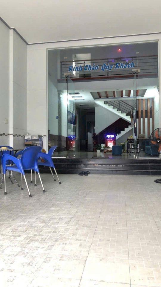 Bán Nhà Mặt Tiền Chợ Lê Thị Ngay DT 5 x 30m Giá 8.5 Tỷ Thương Lượng