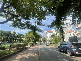 Bán 52 tỷ còn tl biệt thự himlam quận 7 full nt cao cấp có tm kề kv gặp chính chủ tl  0908 935 ***