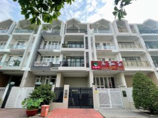 Chủ bán chuyển về tỉnh bán 27,5 tỷ + sang hđt nhà phố himlam quận 7 có sổ  0908 935 ***