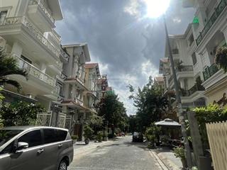 Giảm mạnh còn 53 tỷ biệt thự kdc himlam quận 7 full nt sịn, có tm  0908 935 ***