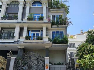 Bán biệt thự himlam q7 dt 10x20m đường 16m, full nt, có tm hướng b mát mẻ gb 56 tỷ  0908 935 ***
