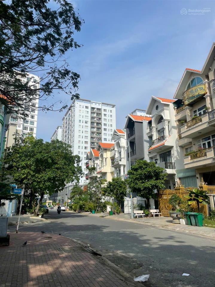 Biệt thự đẳng cấp kdc himlam đ.16m, số nhà 38, view hồ kv, có tm giá 49,5 tỷ  0908 935 ***