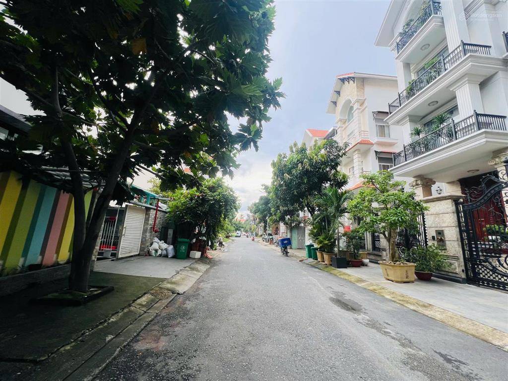 Bán rẻ lô đất biệt thự himlam dt 10x20m2 lk khuôn viên gb 190tr/m2  0908 935 ***