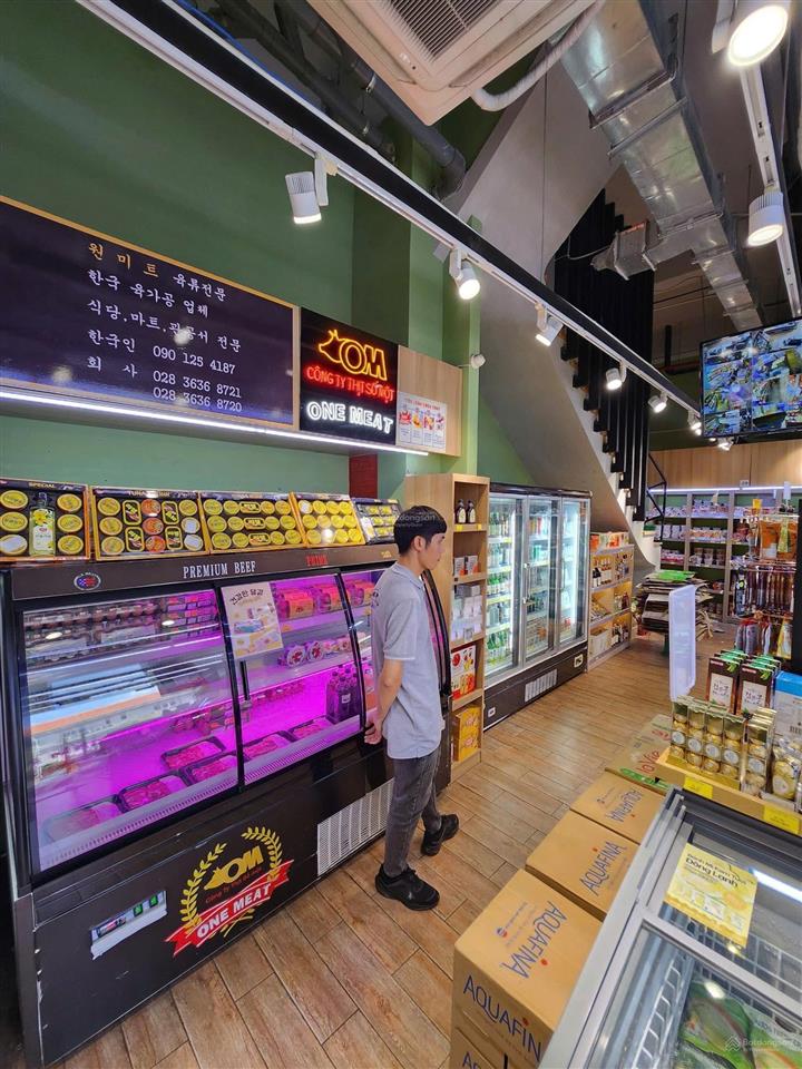 Hàng hiếm tại vinhomes central park, bán gấp shophouse 210m2, 59 tỷ vnd