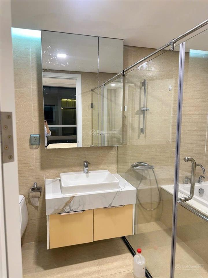 Cho thuê căn hộ đẹp 2pn, 2wc tại vinhomes central park, giá 21 triệu, 81m2