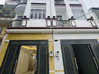 Nhà mới dọn vào ở ngay, xe hơi vào nhà, công năng tối ưu 4pn 4wc. sổ vuông vức a4 công chứng ngay