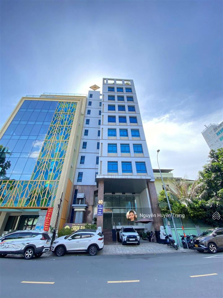 Chuyển nhượng building vip nhất khu sân bay mt hoàng việt  út tịch p4 tb 14 x20m 2h 10t giá 149 tỷ