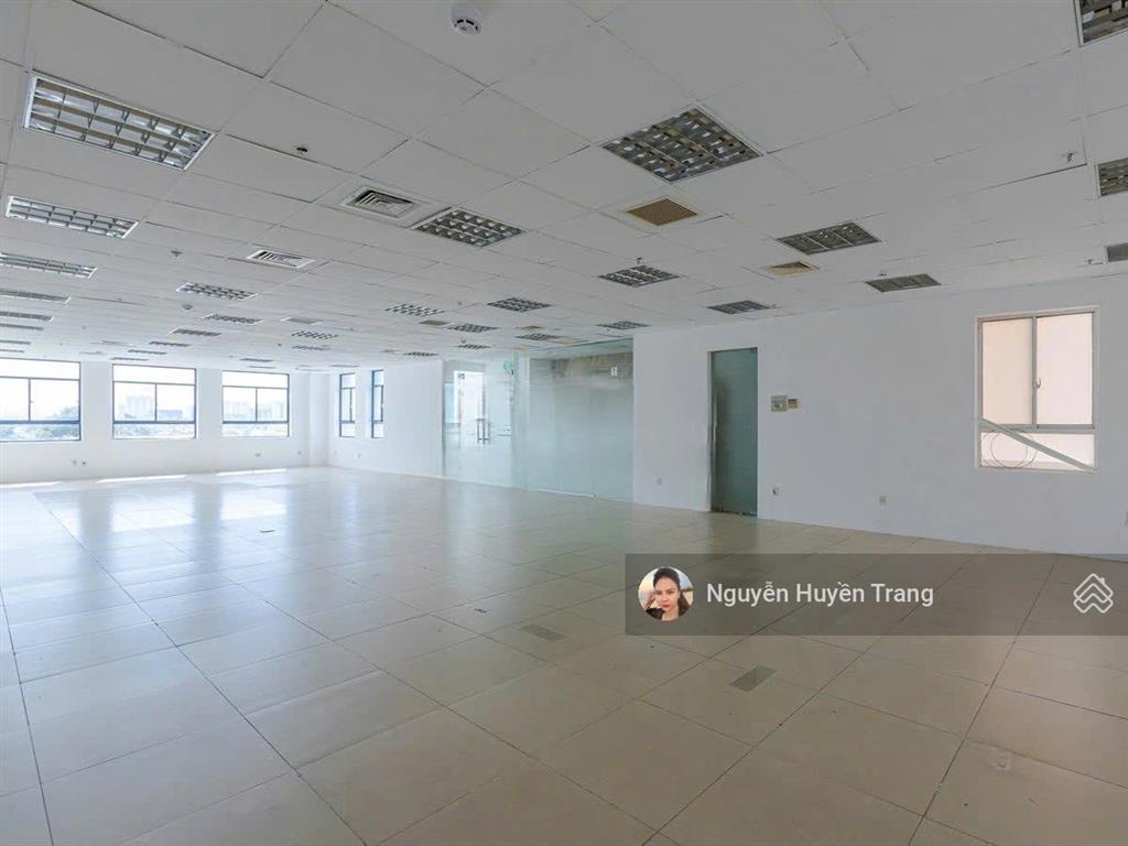 Chuyển nhượng building vip nhất khu sân bay mt hoàng việt  út tịch p4 tb 14 x20m 2h 10t giá 149 tỷ