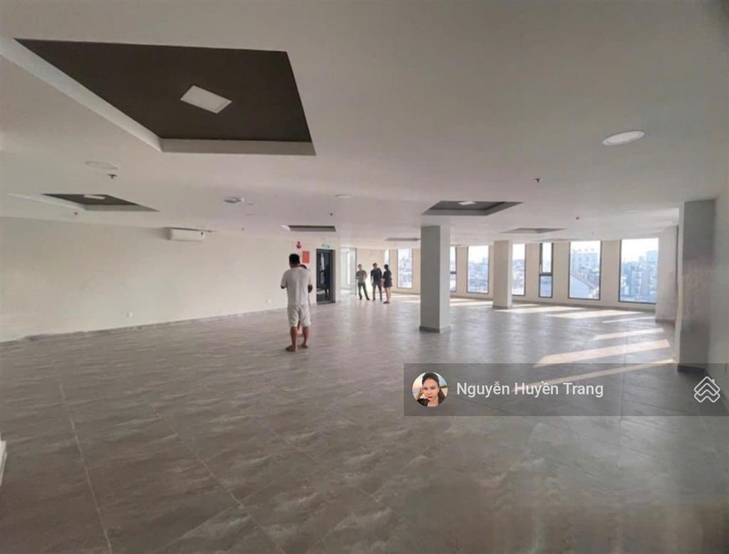 Cực khan hiếm! tòa khách sạn 35p hầm 7 tầng mt nguyễn trãi nct q1 (10x21m) hđt 300tr/th chỉ 85 tỷ