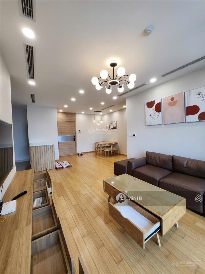 Cần bán căn 3n 2wc 106m2 tầng trung cao, đông nam view thoáng, giá chỉ 9,7 tỷ the zei. ms vân hà