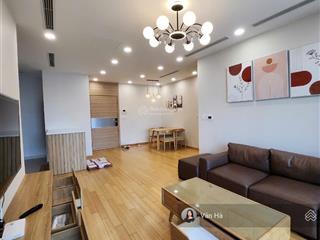 Cần bán căn 3n 2wc 106m2 tầng trung cao, đông nam view thoáng, giá chỉ 9,7 tỷ the zei.  ms vân hà