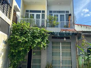 Chủ kẹt tiền bán gấp nhà 2 tầng, 4 pn, dt 180m2, đường ô tô 7m. giá chỉ 3 tỷ 850, phù hợp cho thuê