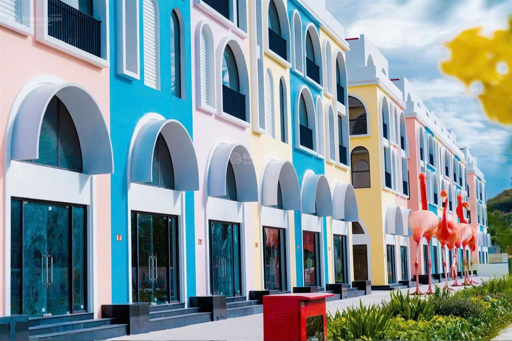 Bán nhanh shophouse mặt biển nha trang đã có sổ hồng, chỉ từ 8 tỷ/căn. có thể vận hành ngay