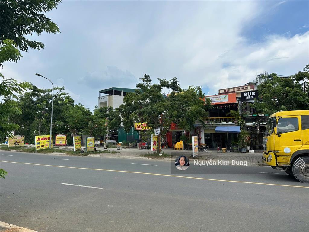 Đất nền mặt hồ tân xã, thạch thất  2 mặt tiền  full thổ cư cạnh trường đại học fpt hoà lạc