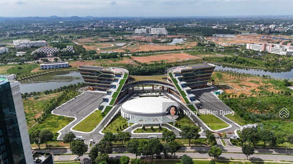 Đất nền mặt hồ tân xã, thạch thất  2 mặt tiền  full thổ cư cạnh trường đại học fpt hoà lạc