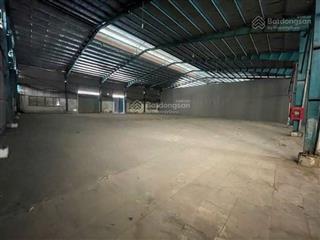 Cho thuê linh tây thủ đức. giáp kcn sóng thần 1. dt 1600m giá 128tr có pccc