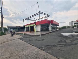 Cho thuê mt ql 22 hóc môn. dt 700m. ngang 35m giá 50tr