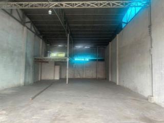 Cho thuê xưởng ql1a quận 12. dt 220m giá 18tr, xe container có vp