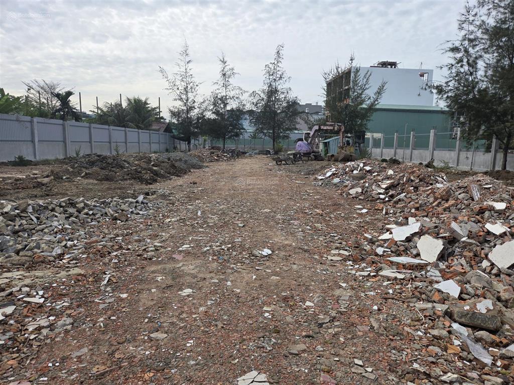 Chính chủ cho bãi xe thạnh xuân 25 q12. dt 1500m đã có tường bao