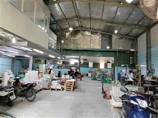 Chính chủ cho thuê nhà xưởng tô ký q12. dt 700m . ngang 20m