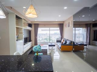 Chính chủ ra hàng căn 65m2 sunrise city north ban công 4m
view đông  2pn 1wc