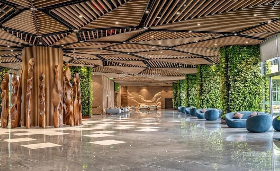 Cần bán căn view trực diện biển, ban công rộng 40m2 giá 2,1 tỉ , sẵn sổ flamingo cát bà
