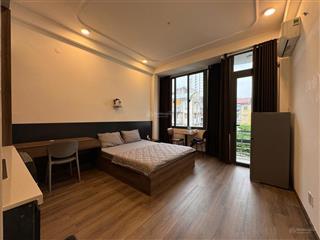 Cho thuê studio full nội thất ban công ở ngay hoàng sa quận 1